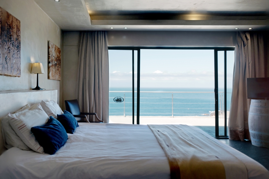 8 Bedroom Property for Sale in Pringle Bay Western Cape